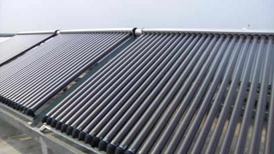 0855 屋顶太阳能热水器