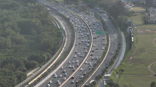 滨河大道航拍傍晚车流