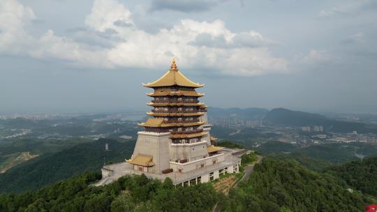 航拍湖北黄石东方山风景区东昌阁