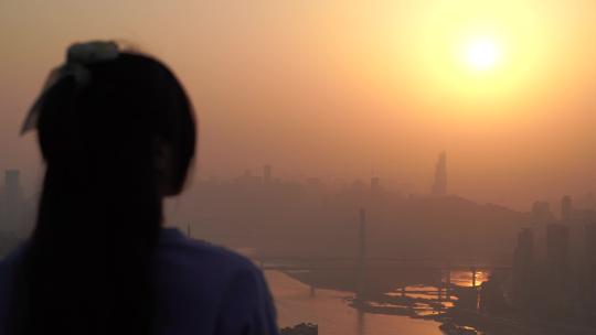 南山上重庆渝中半岛长江黄昏日落重庆风景视频素材模板下载