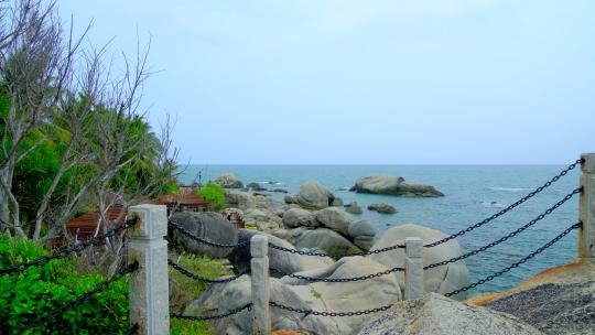 海边礁石岩石 大海岸边石头