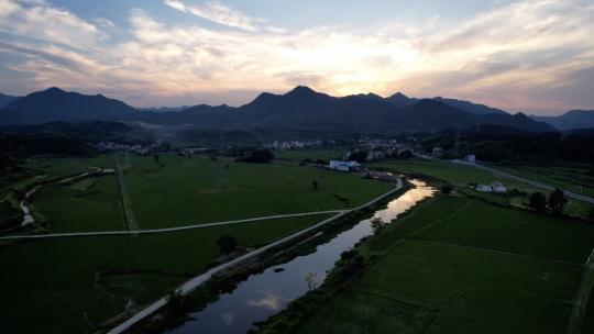 皖南乡村夏日雨后日落航拍风光/治愈