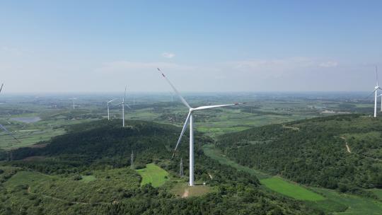 航拍风力发电绿色能源风车