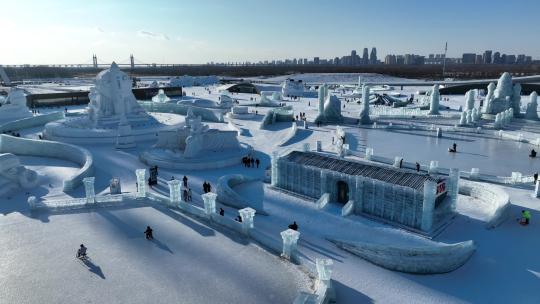 原创 哈尔滨冰雪大世界冰雕航拍景观