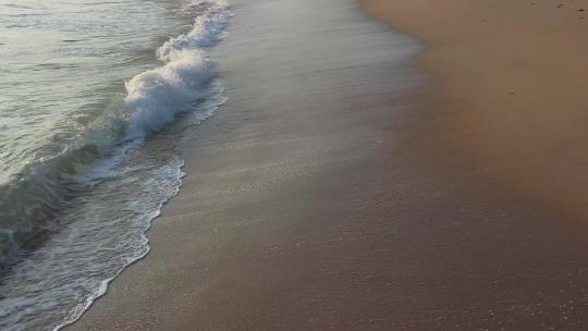 大海边海浪花沙滩