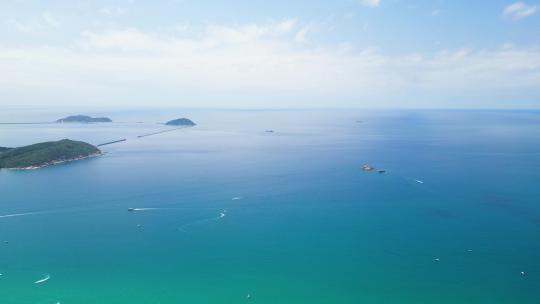 航拍国家海岸海南三亚亚龙湾海岸线风光