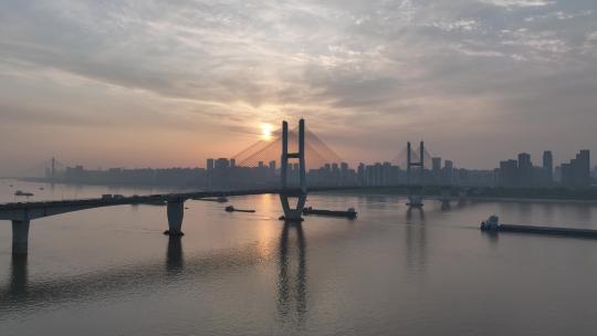 武汉长江二桥清晨航拍