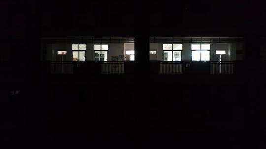 0886 教室熄灯 下课 晚自习 高中 初中