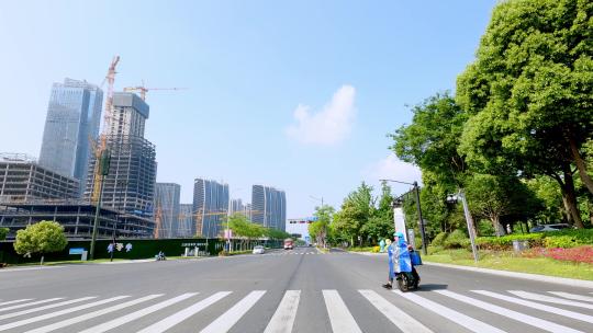 白天杭州市观澜路车头行车空镜1视频素材模板下载