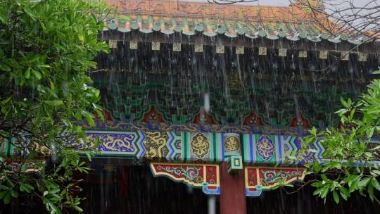 雨天中式建筑屋檐雨滴雨水雨景