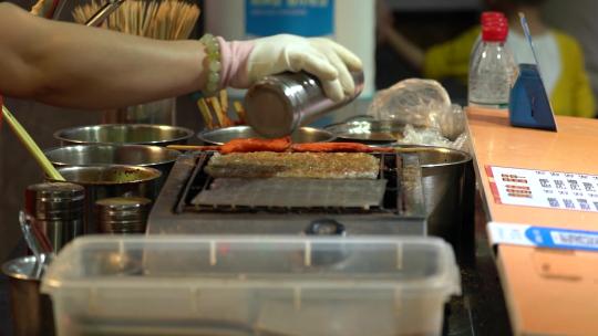 4K街边小吃特色苕皮豆干制作过程实拍视频