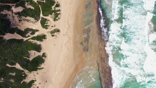 莫桑比克奇登盖勒海滩的鸟瞰图