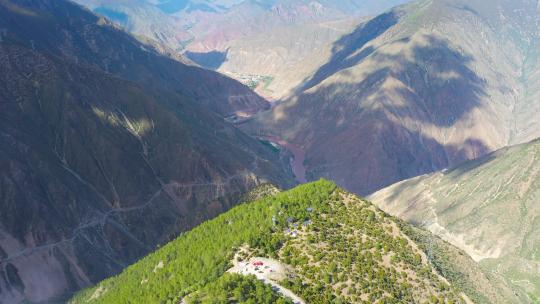 西藏怒江72拐盘旋公路视频素材模板下载
