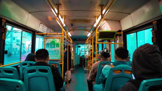 城市交通公交车