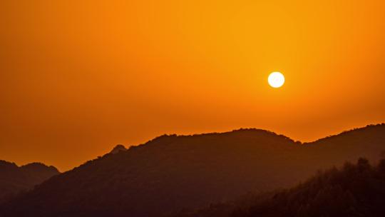 8K山峰旭日东升太阳从东方升起延时