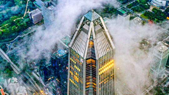 深圳平安大厦金融中心云海航拍穿云平流雾