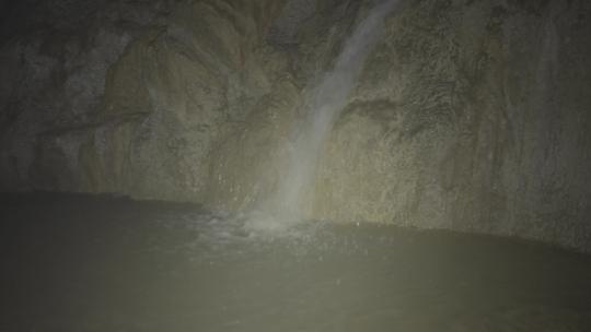 M1陕西大鱼洞内景 湍急的地下暗河