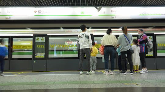 上海陆家嘴地铁站延时摄影