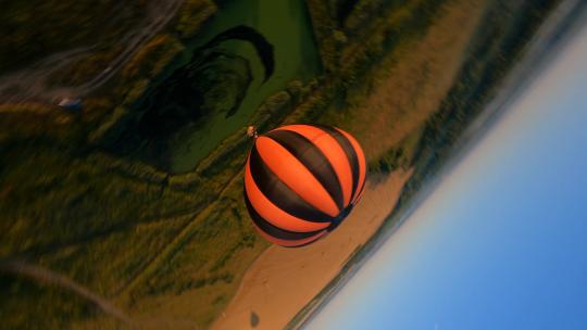 穿越机航拍热气球视频素材模板下载