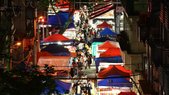 武汉吉庆街夜市烟火气购物逛街人群街景