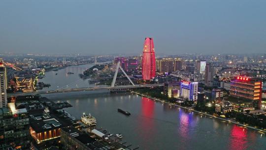 宁波财富中心与甬江外滩大桥夜景