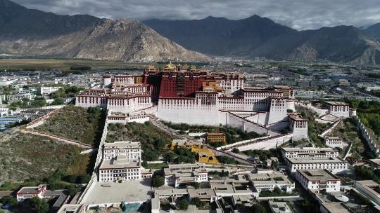 西藏拉萨布达拉宫航拍视频素材模板下载