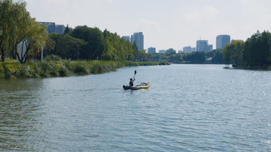 上海嘉定远香湖水上运动爱好者