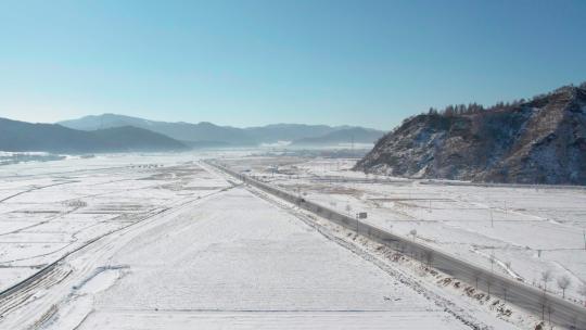 4k航拍雪后的山林