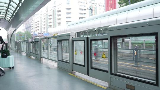 连云港BRT公交车站