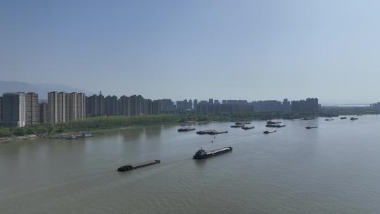 江西省九江市江畔风景与长江水运航拍