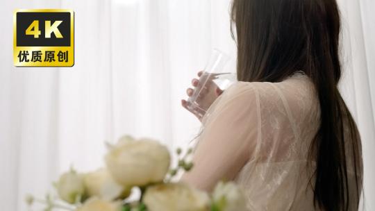 喝水 清晨美女喝水 小清新喝水 居家生活