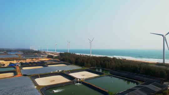 大海边养殖场风力发电风车