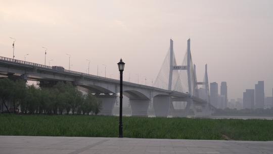 武汉汉口江滩清晨风光视频素材模板下载