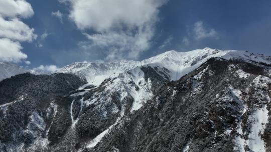 西藏察隅县雪山航拍空镜
