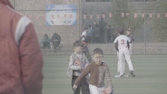 成都西村孩子打棒球运动视频素材模板下载