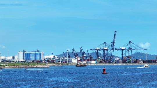 航拍广东海岸线惠州港工业码头物流港口海景