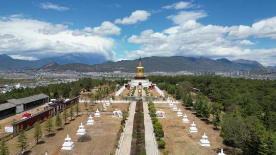 藏族信仰建筑金塔
