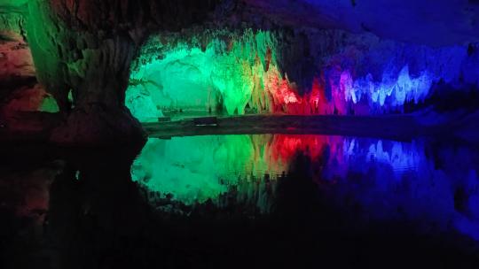 最美郴州万华岩溶洞地下河风光彩色钟乳石5视频素材模板下载