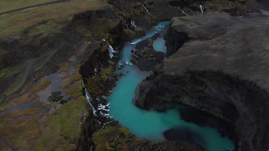 超级大气震撼航拍冰岛山谷肃杀绝美风景