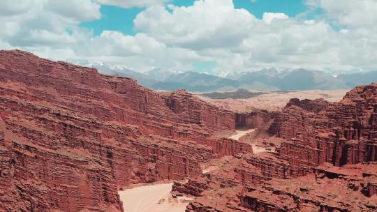 新疆阿克苏温宿大峡谷视频素材模板下载