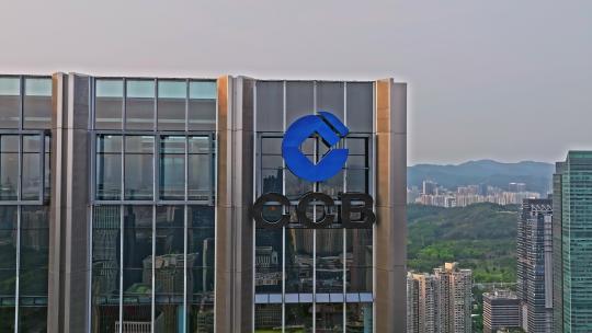 深圳建行大厦logo特写右环绕视频素材模板下载