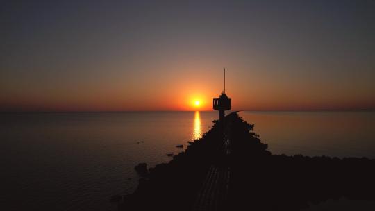 航拍逆光唯美金色日出