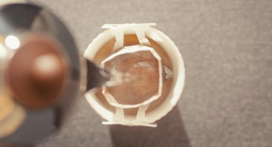 泡咖啡挂耳咖啡倒咖啡视频素材模板下载