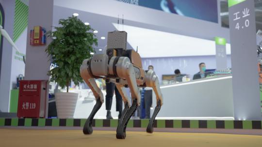 机器人 机器狗展示 走路视频素材模板下载
