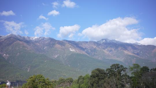 高山云南大理丽江苍山玉龙雪山云彩云端云朵