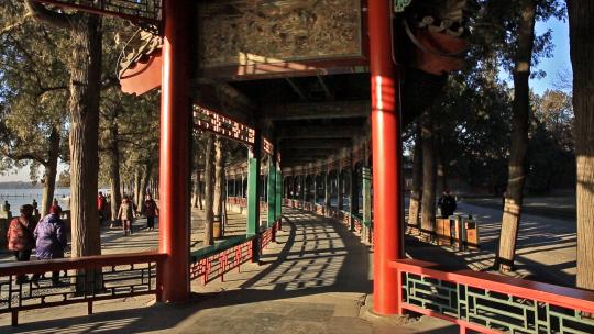 北京颐和园弧形长廊