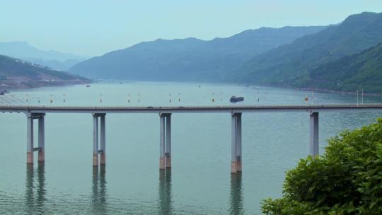 建筑桥梁交通车流