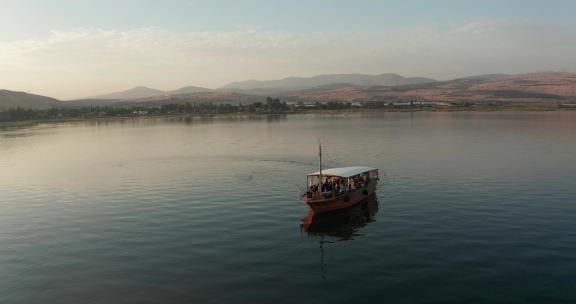 加利利海游船游览船圣地游览耶稣以色列约旦船彼得使徒
