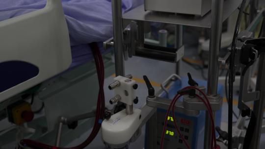 医生护士ICU重症监护病人治疗视频素材模板下载