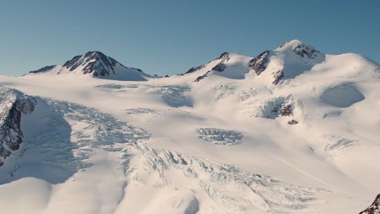 自然风光 航拍雪山山顶山脉雪景视频素材模板下载